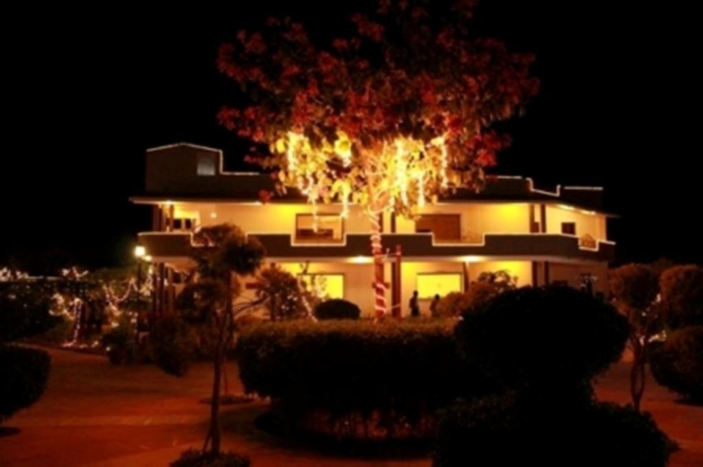 Araliayas Resort & Spa Udaipur Exterior foto